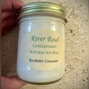 NWOT Bayberry Cinnamon Christmas Candle 🕯️🎄Cream Soy Candle in Glass Jar🎁
